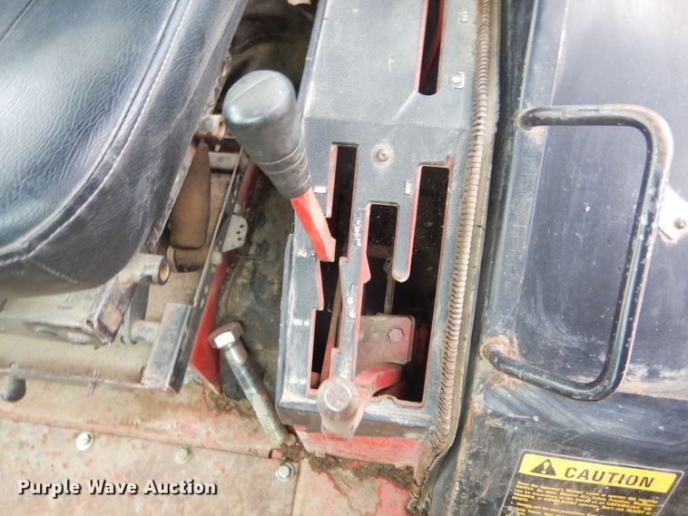 image for item KT9089 International 1086  tractor