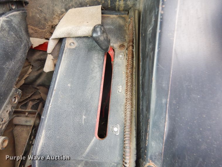 image for item KT9089 International 1086  tractor