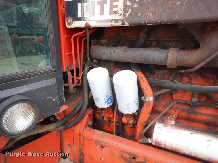 image for item KT9089 International 1086  tractor