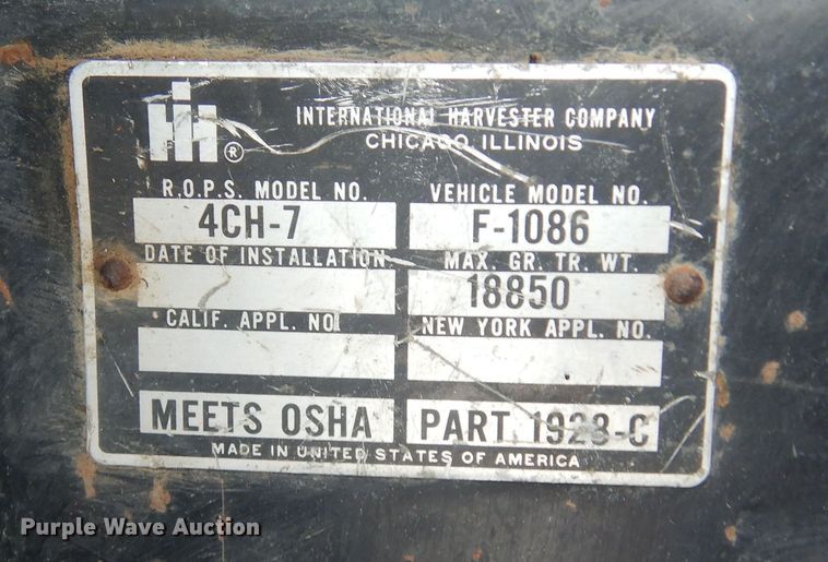 image for item KT9089 International 1086  tractor