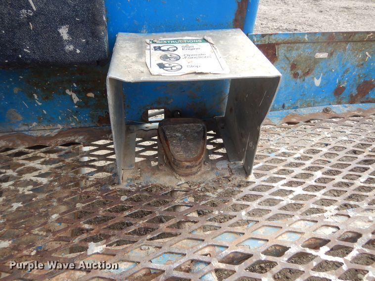 image for item KT9097 2011 Genie S45  boom lift