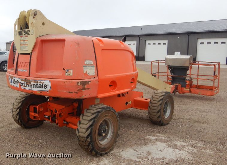image for item KT9098 2007 JLG 400S  boom lift