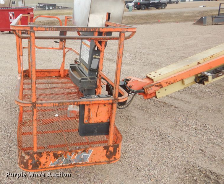 image for item KT9098 2007 JLG 400S  boom lift