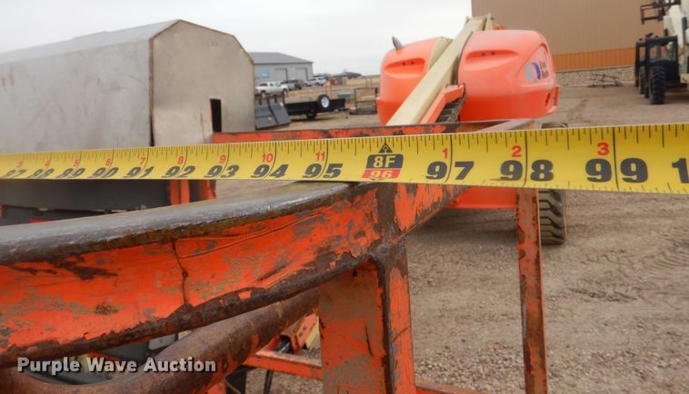 image for item KT9098 2007 JLG 400S  boom lift