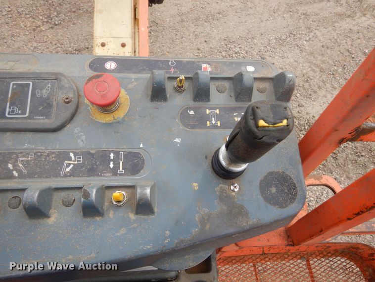 image for item KT9098 2007 JLG 400S  boom lift