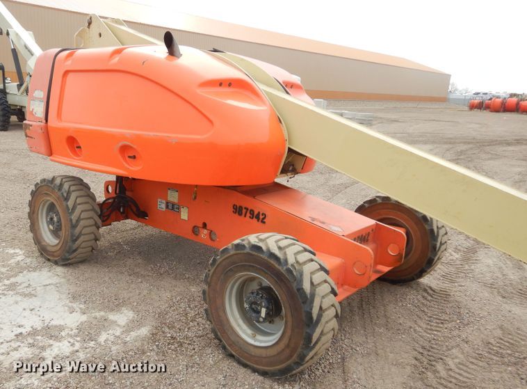 image for item KT9098 2007 JLG 400S  boom lift