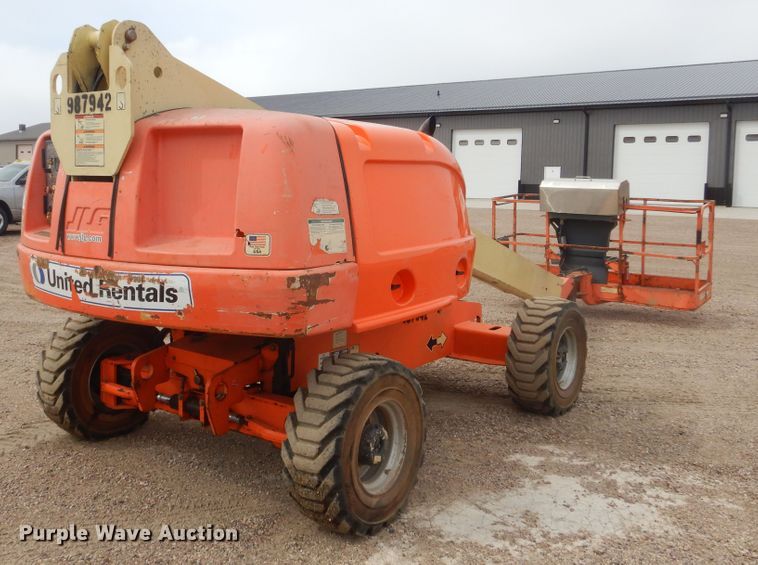 image for item KT9098 2007 JLG 400S  boom lift