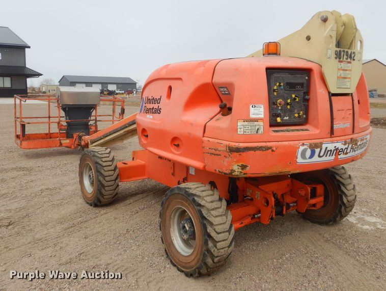 image for item KT9098 2007 JLG 400S  boom lift