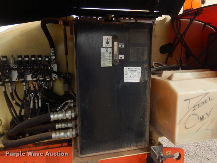 image for item KT9098 2007 JLG 400S  boom lift