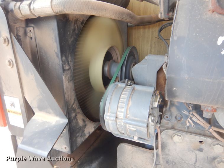 image for item KT9098 2007 JLG 400S  boom lift