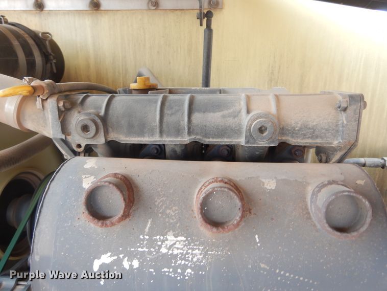 image for item KT9098 2007 JLG 400S  boom lift