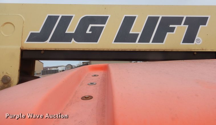 image for item KT9098 2007 JLG 400S  boom lift