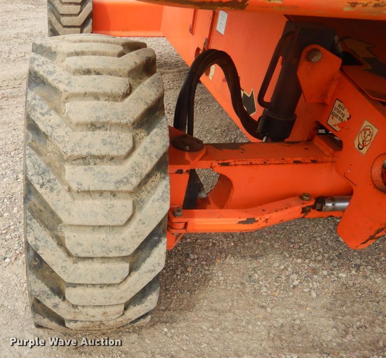image for item KT9098 2007 JLG 400S  boom lift