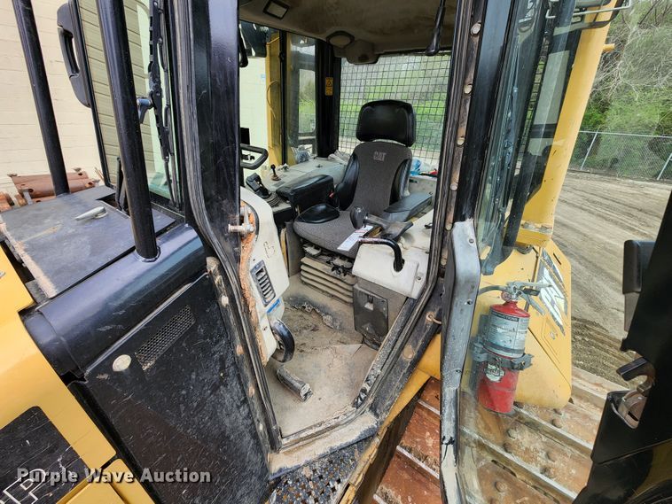 image for item KT9755 2012 Caterpillar D6N LGP  dozer