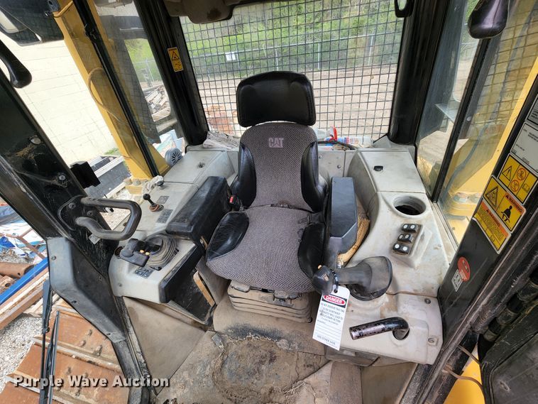 image for item KT9755 2012 Caterpillar D6N LGP  dozer