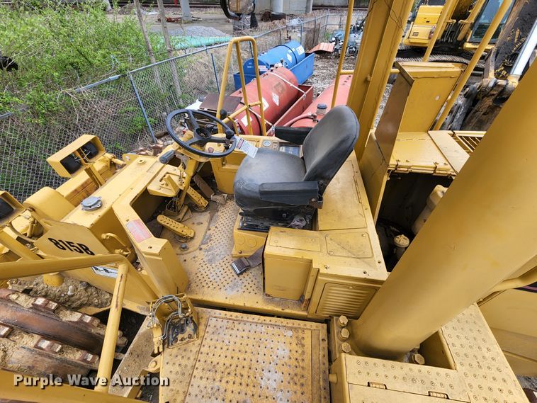 image for item KT9756 1984 Caterpillar 815B  soil compactor