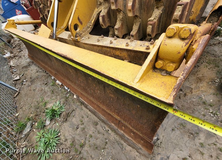 image for item KT9756 1984 Caterpillar 815B  soil compactor