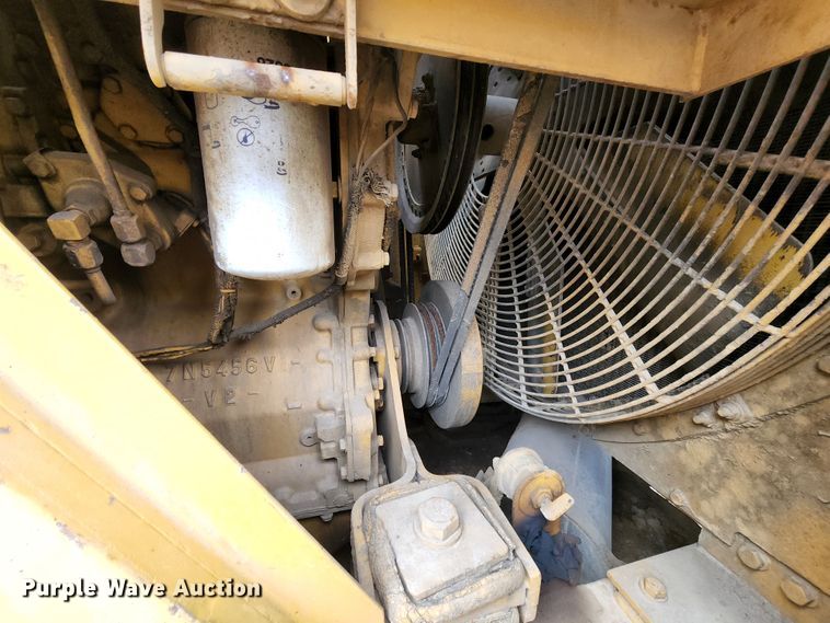 image for item KT9756 1984 Caterpillar 815B  soil compactor