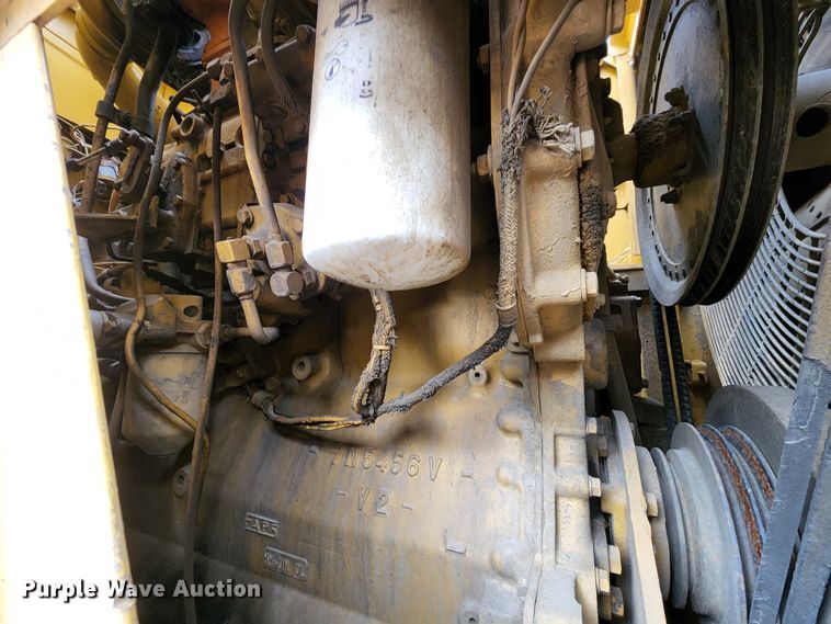 image for item KT9756 1984 Caterpillar 815B  soil compactor