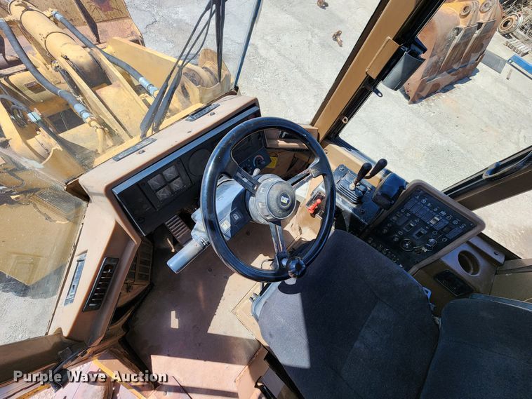 image for item KT9771 1995 Caterpillar 928F  wheel loader