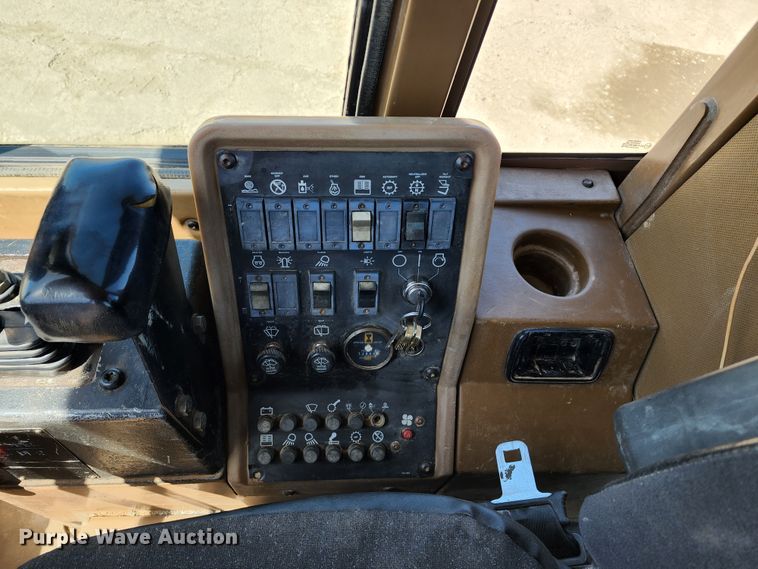 image for item KT9771 1995 Caterpillar 928F  wheel loader