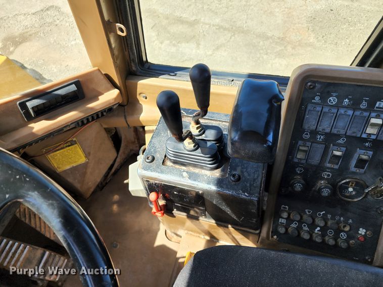 image for item KT9771 1995 Caterpillar 928F  wheel loader