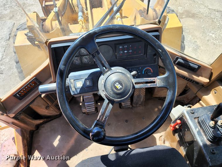 image for item KT9771 1995 Caterpillar 928F  wheel loader