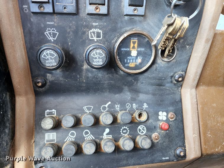 image for item KT9771 1995 Caterpillar 928F  wheel loader