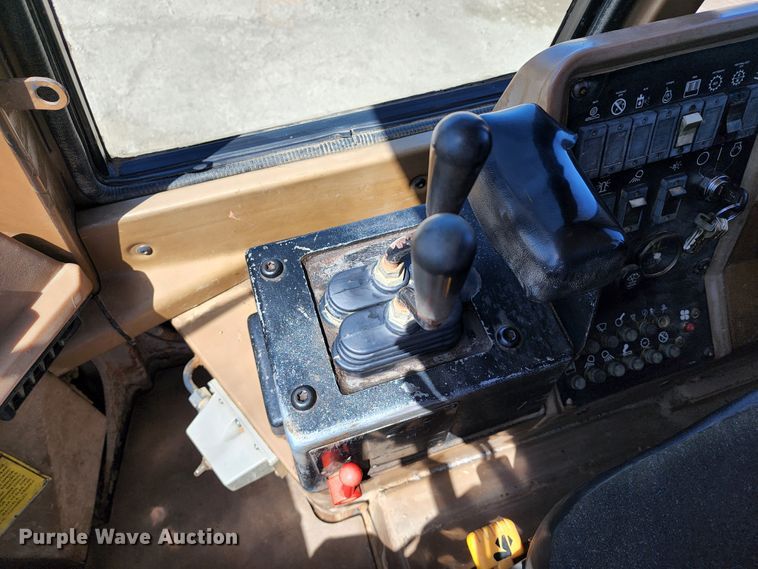 image for item KT9771 1995 Caterpillar 928F  wheel loader