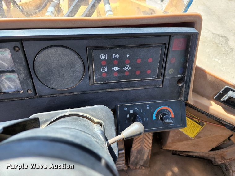 image for item KT9771 1995 Caterpillar 928F  wheel loader