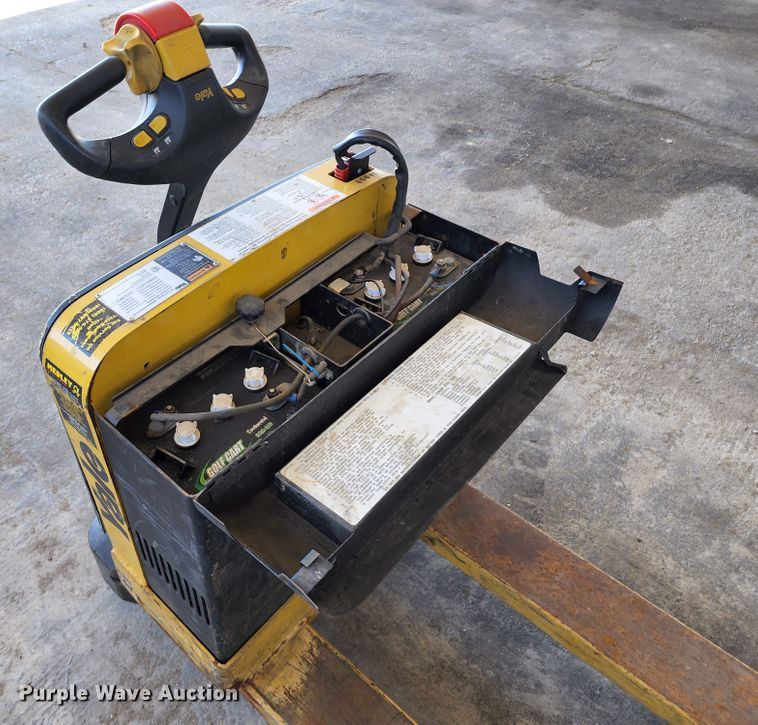 image for item KT9776 Yale MPB040-EN24T2748  electric pallet jack