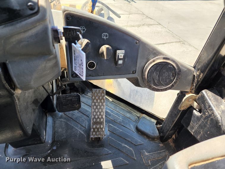 image for item KT9777 2006 Caterpillar 930G  wheel loader