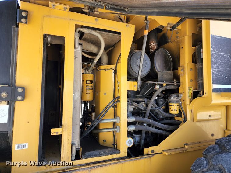 image for item KT9777 2006 Caterpillar 930G  wheel loader