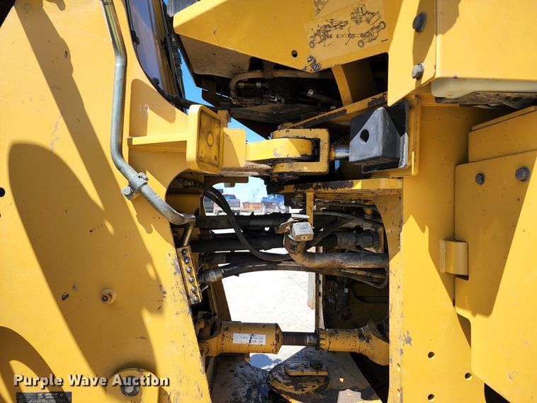 image for item KT9777 2006 Caterpillar 930G  wheel loader