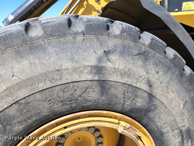 image for item KT9777 2006 Caterpillar 930G  wheel loader