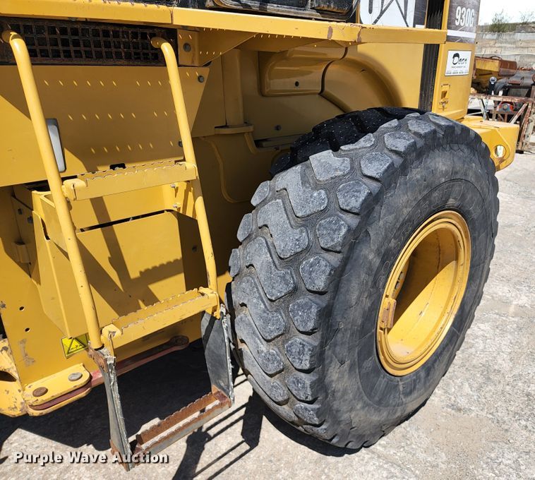 image for item KT9777 2006 Caterpillar 930G  wheel loader