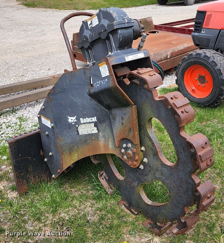 Bobcat skid steer compaction wheel in Warrensburg, MO Item KT9788