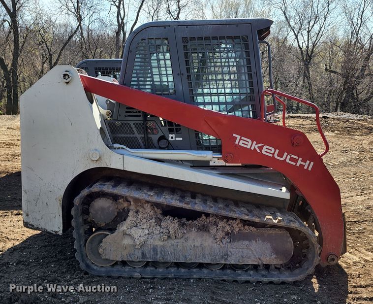 image for item KT9793 2015 Takeuchi TL12  tracked skid steer loader