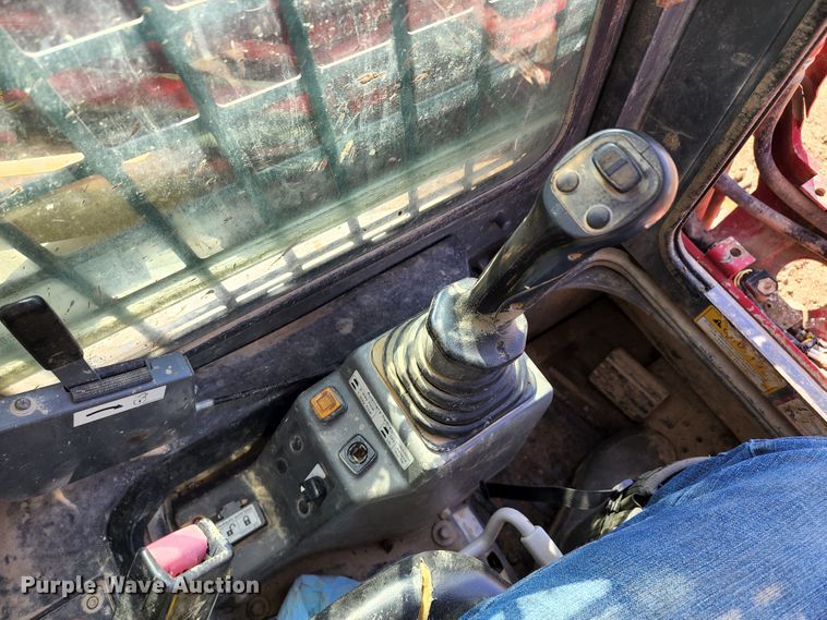 image for item KT9793 2015 Takeuchi TL12  tracked skid steer loader