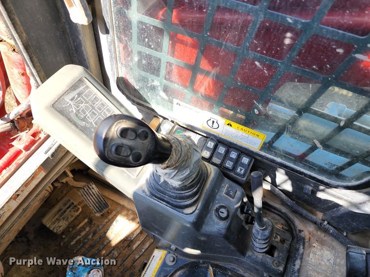 image for item KT9793 2015 Takeuchi TL12  tracked skid steer loader