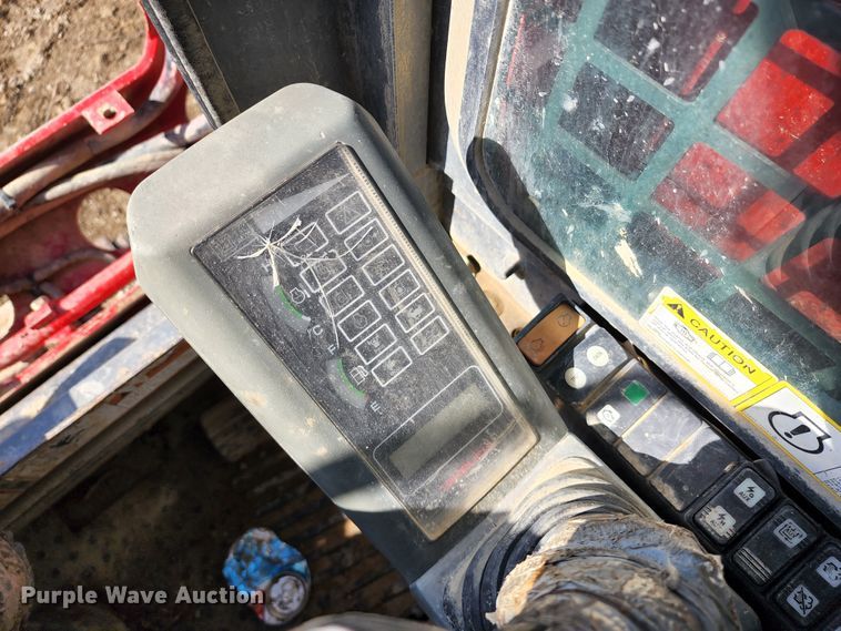 image for item KT9793 2015 Takeuchi TL12  tracked skid steer loader