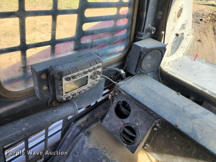 image for item KT9793 2015 Takeuchi TL12  tracked skid steer loader