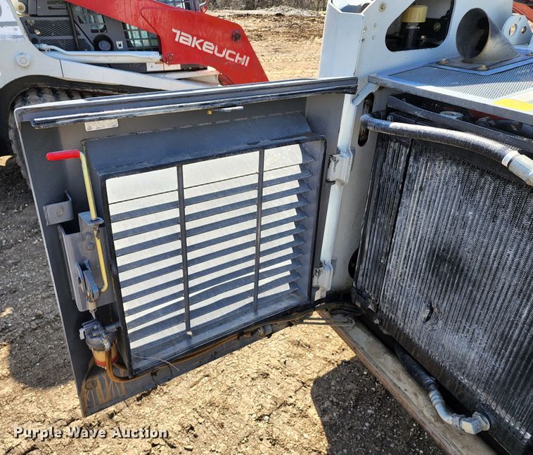 image for item KT9793 2015 Takeuchi TL12  tracked skid steer loader