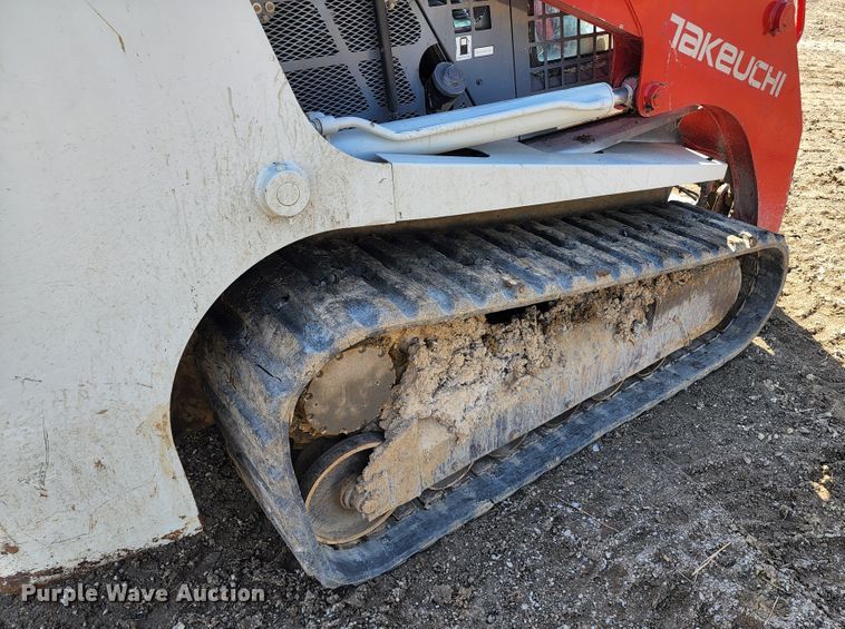 image for item KT9793 2015 Takeuchi TL12  tracked skid steer loader
