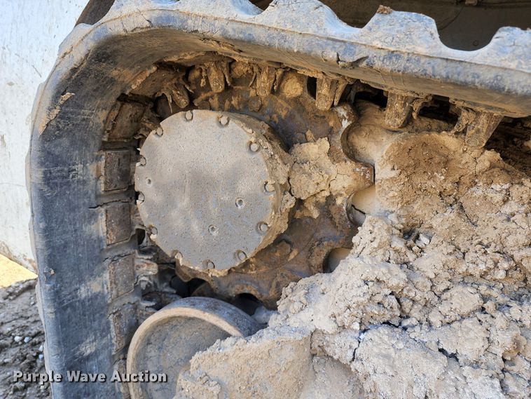 image for item KT9793 2015 Takeuchi TL12  tracked skid steer loader