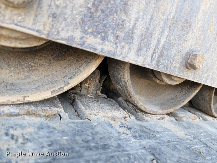 image for item KT9793 2015 Takeuchi TL12  tracked skid steer loader