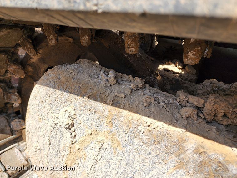 image for item KT9793 2015 Takeuchi TL12  tracked skid steer loader