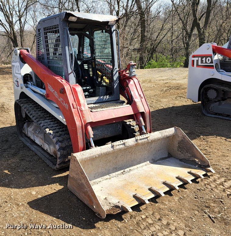 image for item KT9794 2016 Takeuchi TL10  tracked skid steer loader