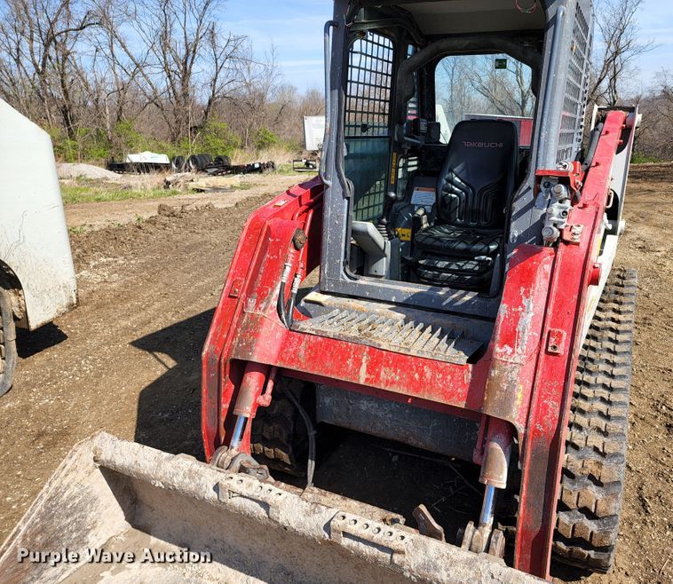 image for item KT9794 2016 Takeuchi TL10  tracked skid steer loader