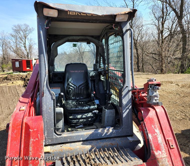 image for item KT9794 2016 Takeuchi TL10  tracked skid steer loader